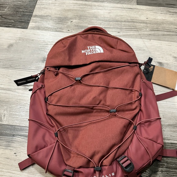 borealis commuter laptop backpack The North Face Backpack, Optic Emerald/TNF Black, One Size : Clothing, Shoes & Jewelry The front elastic bungee system allows you to easily store and access items like a jacket or helmet The North Face Women's Borealis